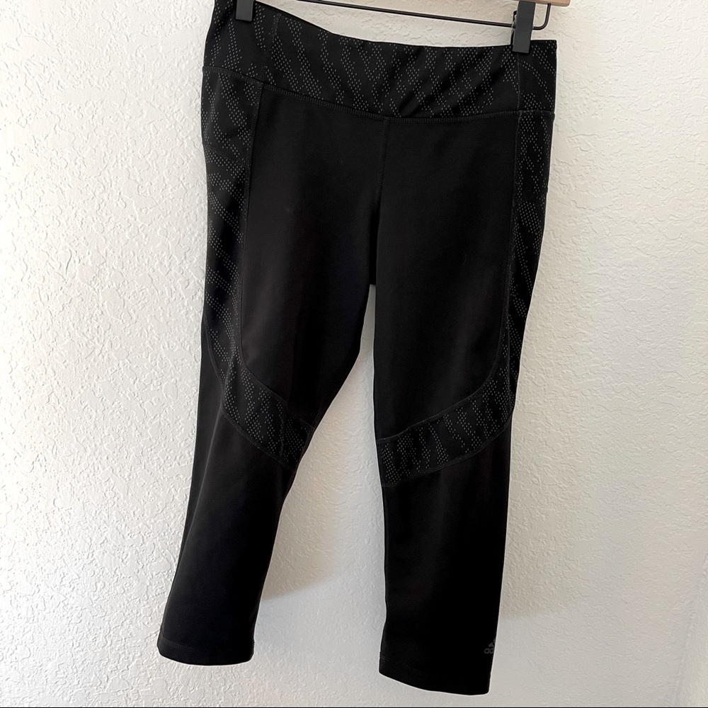 Adidas climalite Capri leggings. - Picture 3 of 12